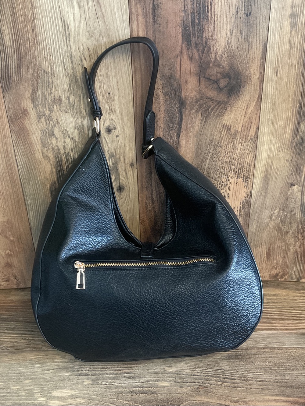 Moda Luxe Oliva Black Vegan Hobo Shoulder Bag with Gold Trim - Picture 2 of 6